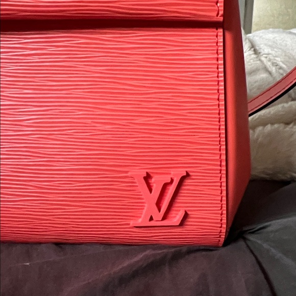 Louis Vuitton Cluny MM - NWT!! - Picture 6 of 11